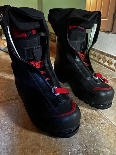 acrux ar arcteryx Mountaineering boots