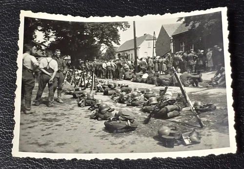 WEHRMACHT STEEL HELMET SOLDIERS BUNDLES PACKS WWII WW2 German Military photo