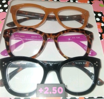 BETSEY JOHNSON 3 PACK PREMIUM READING GLASSES READERS +2.50 (J)