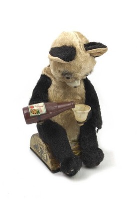 Vintage 1950s Battery Operated Picnic Soda DRINKING BEAR Mechanical Toy Japan