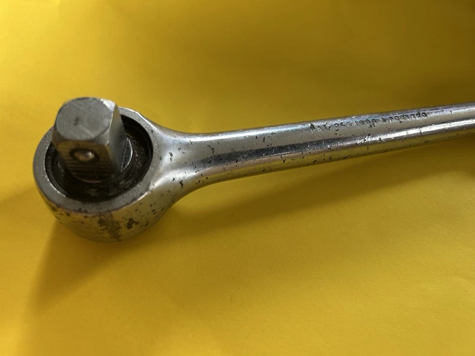 Husky CS-43   1/2" Drive Knurled Handle Ratchet Made in USA    10" Long - Image 3 of 4