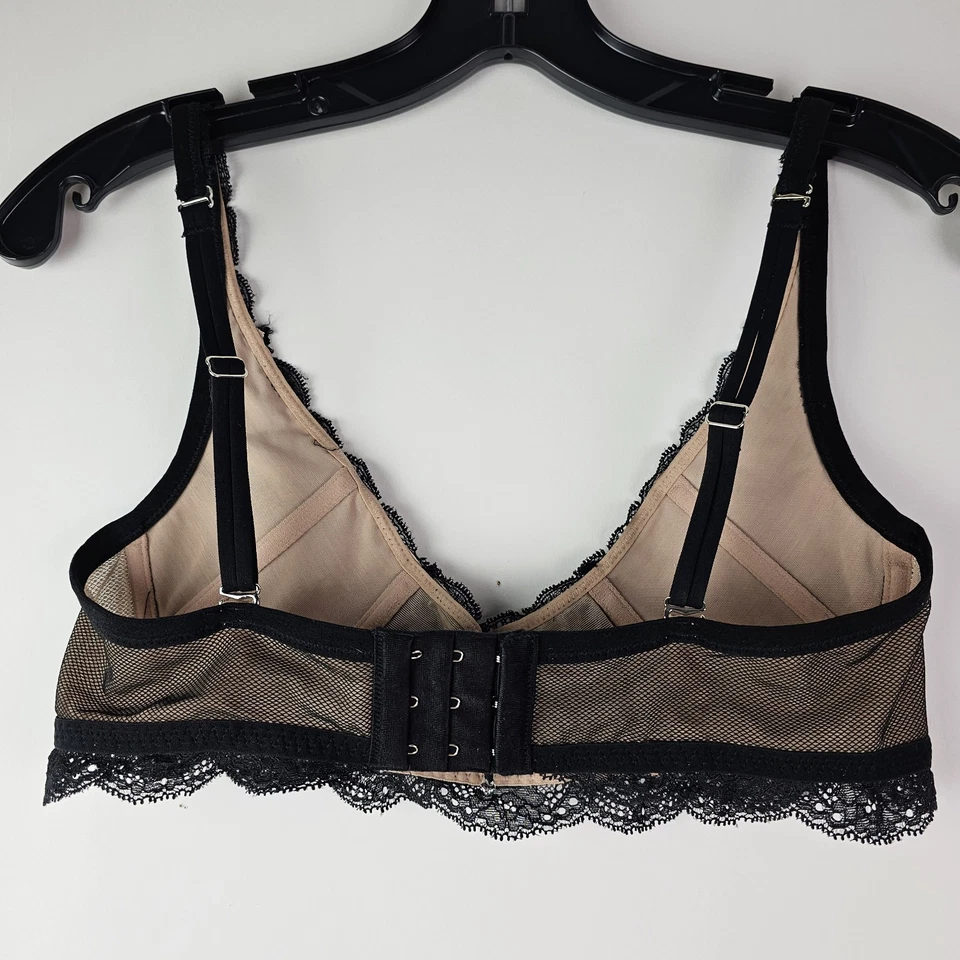 Sexy Sujetador Bralette Victoria’s Secret Sin Alambres Medio Negro Rojo Encaje Corte Bajo Foto 3 de 4