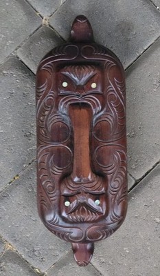 Vintage Māori Waka Huia Hand Carved Wood Treasure Box New Zealand Tiki Paua