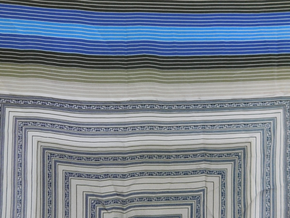 Foulard Vintage 100% Soie Pure Femme - Motif Années 80, Dimensions 86x88 Cm, Occasion Bon état