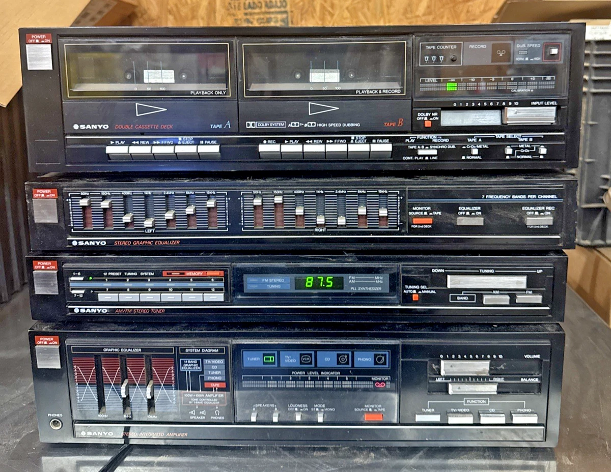 VINTAGE Sanyo RD W566A, EQ 667, JT 336, JA 667AV Stereo System