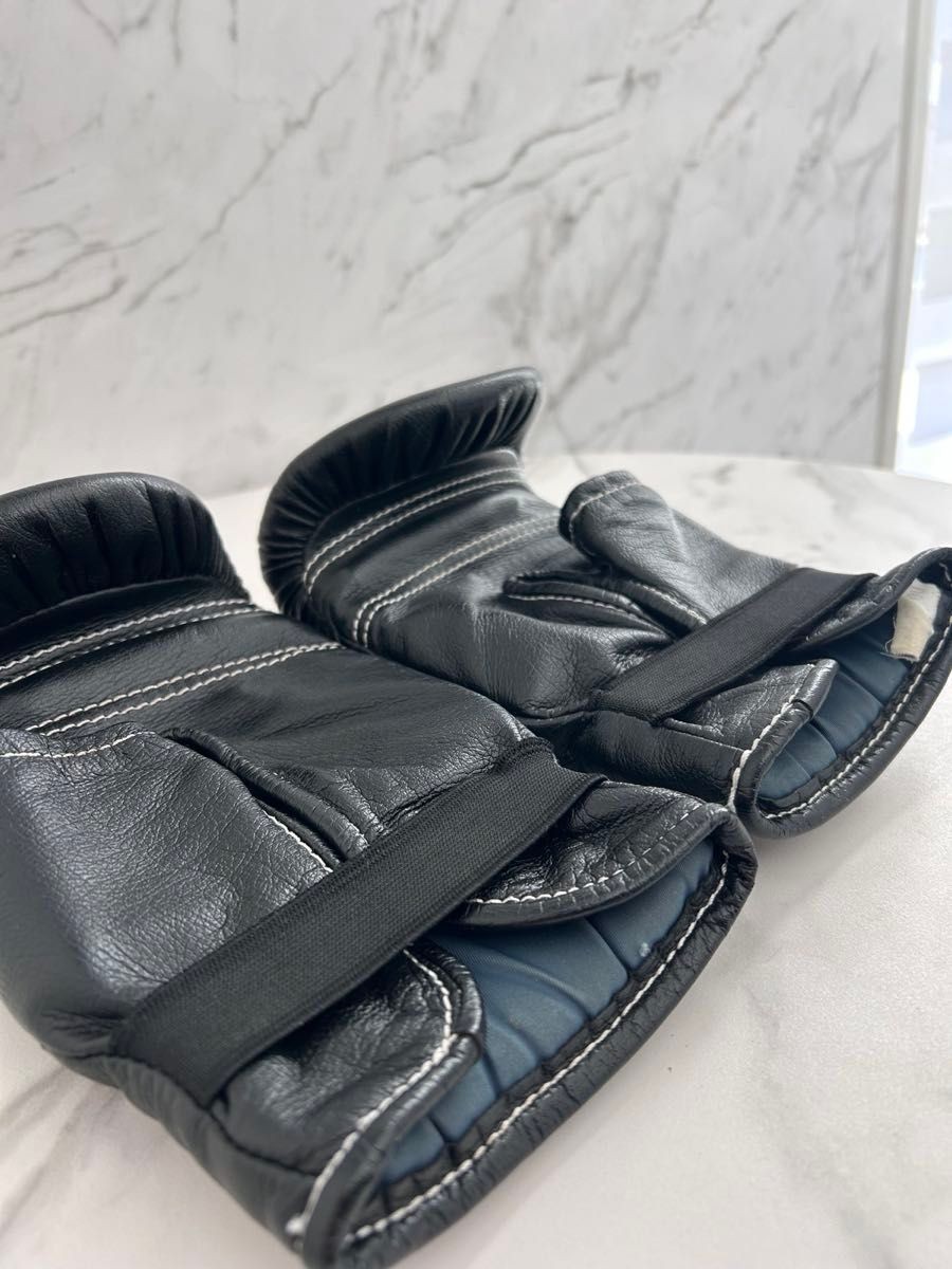 Winning Boxing Punching Gloves Black Rubber band type SB-2000 from