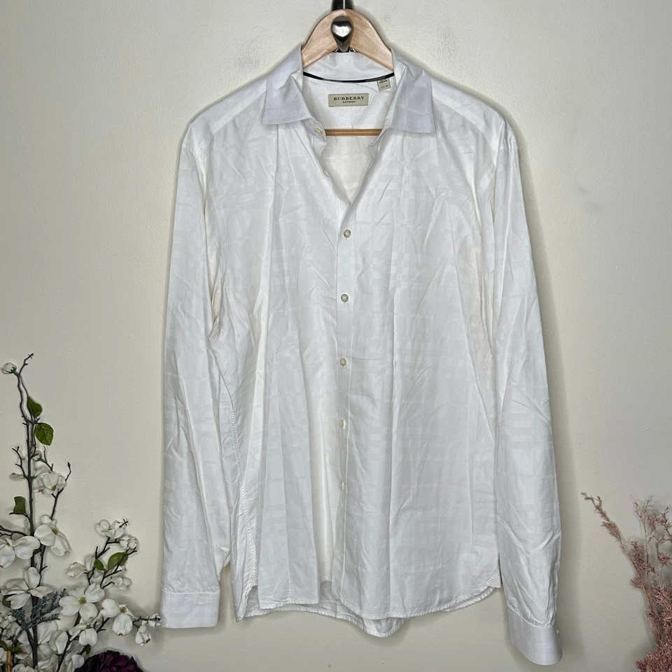 BURBERRY Button Down Shirt Subtle Nova Check Plaid White Sz 44 17 1/2 {C48} - Image 2 of 4