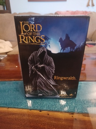 Weta Ringwraith Statue The Lord of the Rings Fantasy Collectible