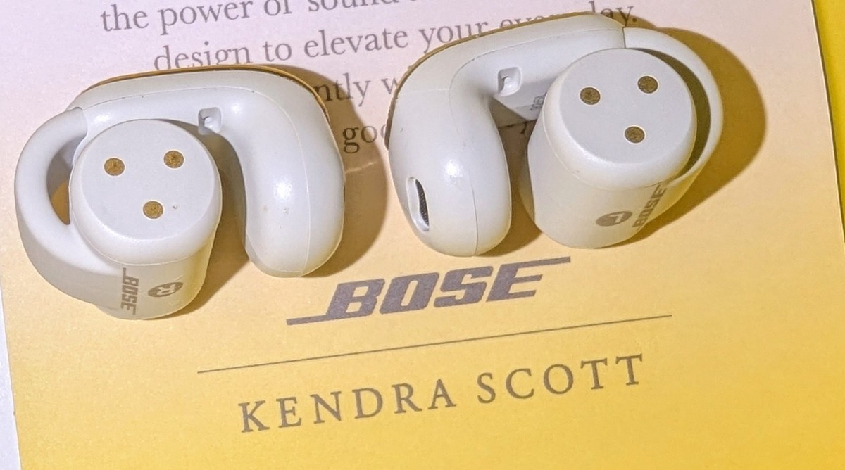 Bose x Kendra Scott Ultra Open Earbuds - Mother of Pearl Limited