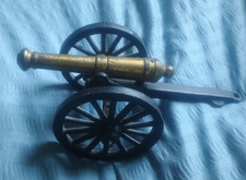 Kanone Modell U.S.A. alt ca. 21,5 x 11,5 cm R&auml;der 9 cm