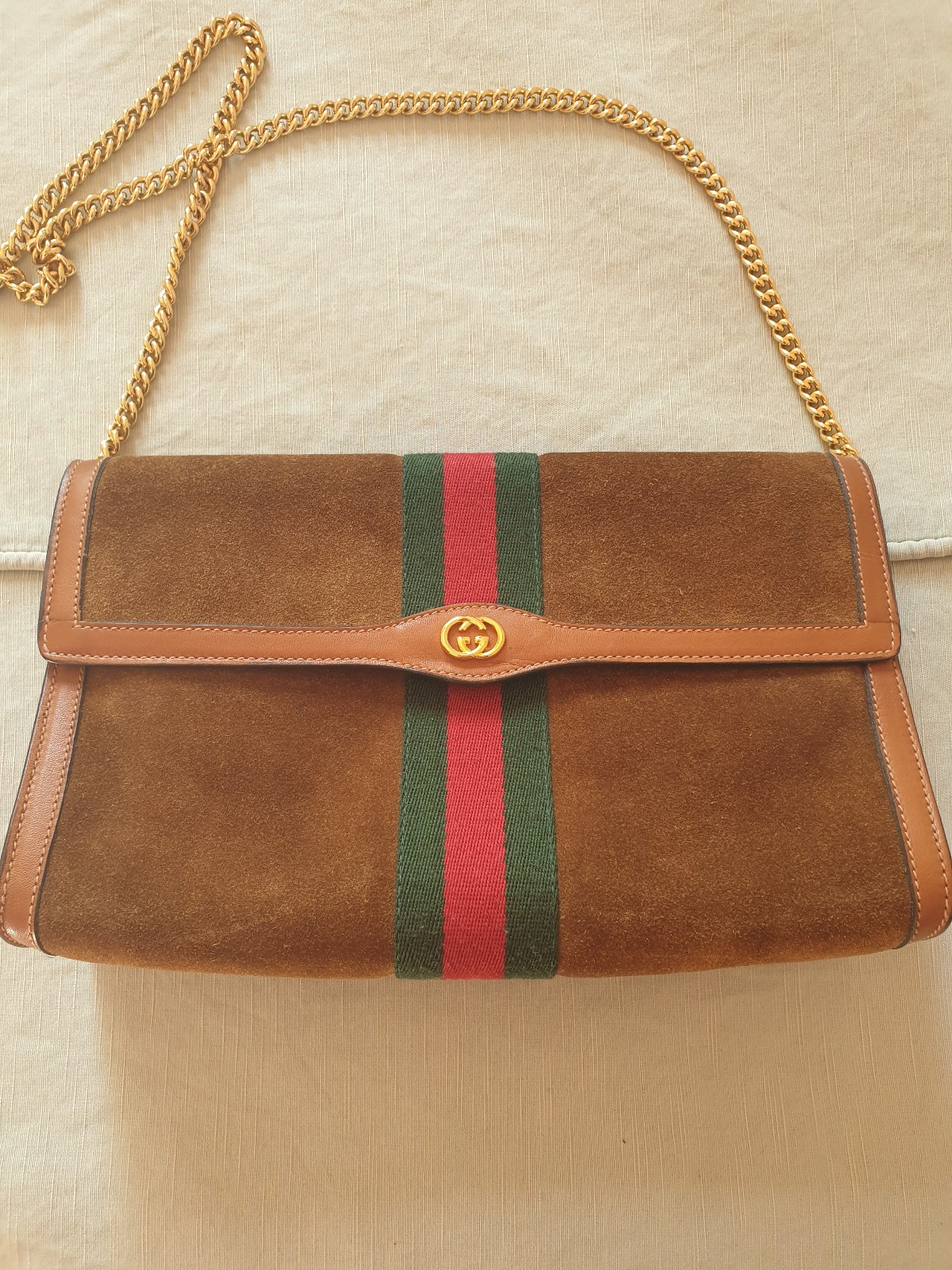Borsa donna GUCCI pochette in pelle scamosciata, mai usata. Scatola originale