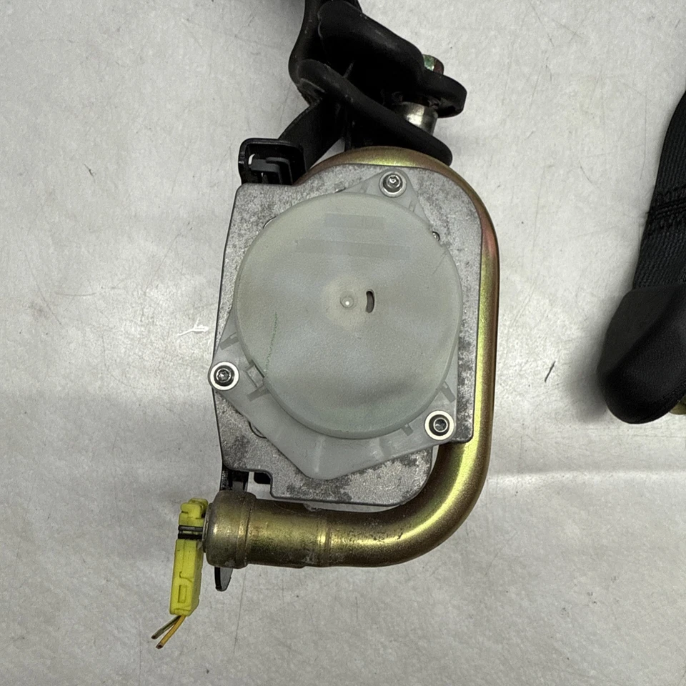 2003-2009 Nissan 350z Coupe Driver Left LH Front Seat Belt Grey - Image 3 of 4