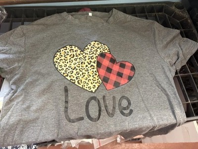 Women's love T-Shirt with 2 Hearts one love nwt xl soft comffy sleep NEW