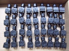 ELEKTRONIK BAUTEILE*DRUCK TASTEN KONVOLUT*GEBRAUCHT*BASTLER*SAMMLER*HANDWERKER