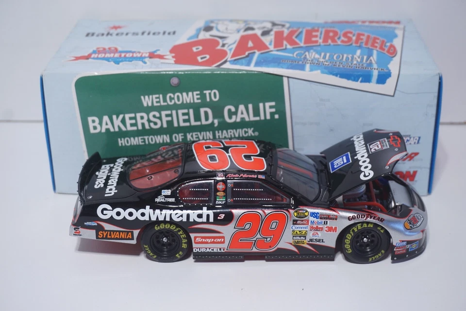 RARO 2005 Kevin Harvick #29 GM Goodwrench Bakersfield ciudad natal 1/24 Nascar 1/288 Foto 4 de 4
