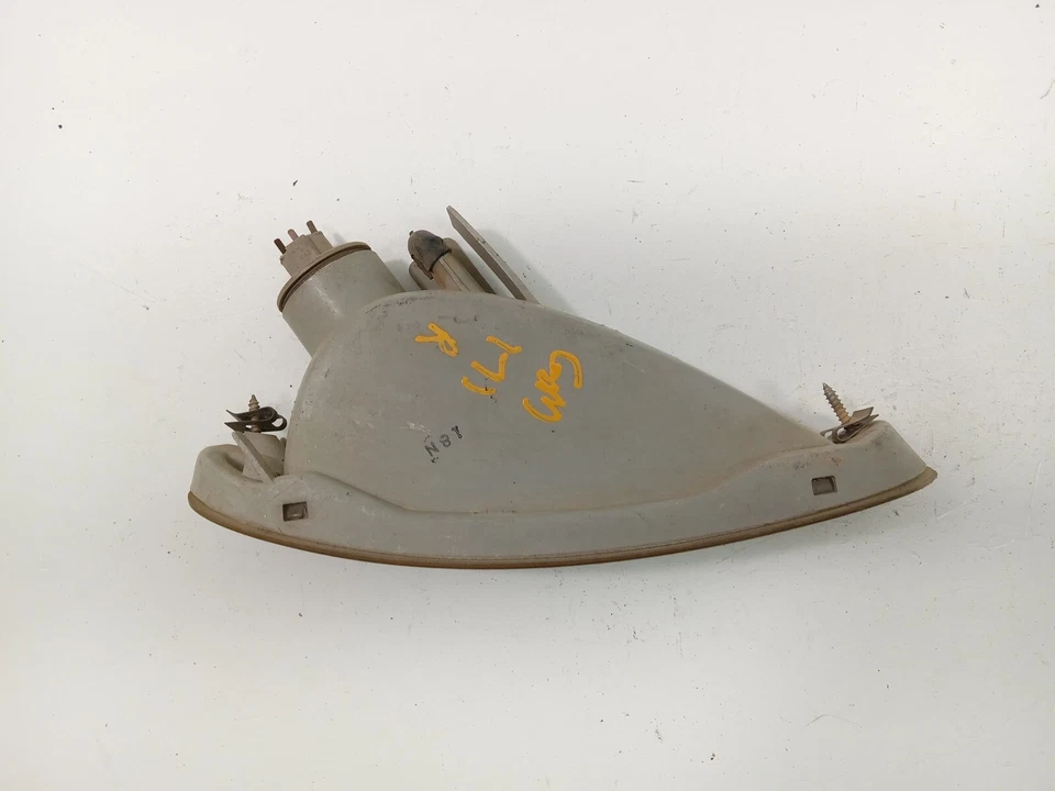 92-93 CHEVROLET GEO STORM LUZ INTERMITENTE DELANTERA DERECHA OEM, 116-58283R Foto 2 de 4