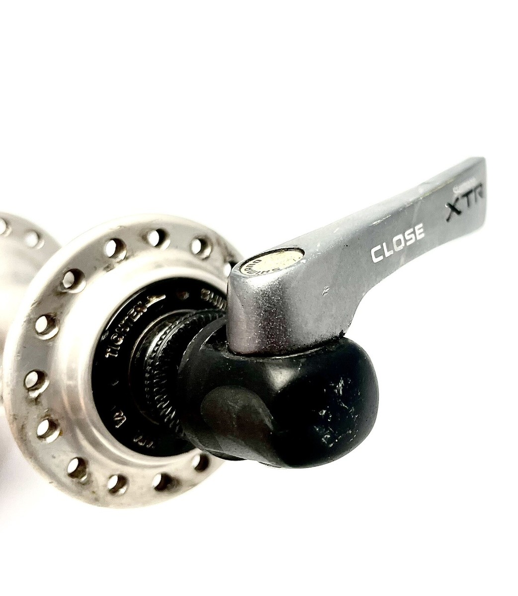 Shimano XTR M900 Front Hub with Quick Release Skewer 32-hole