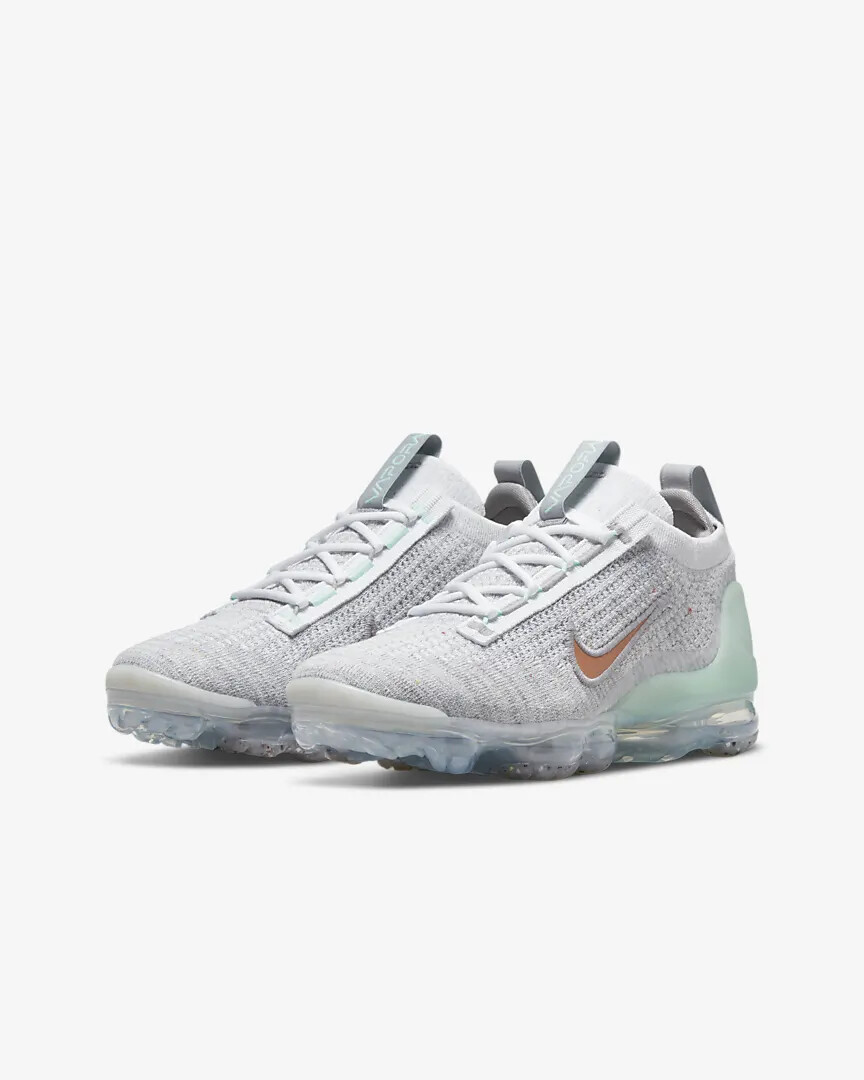 Nike Air Vapormax Flyknit 2021 GS Platinum Mint DB1550 008 - SIZE 6.5 Men / WMNS Nike Air Vapormax Flyknit 2021 GS Platinum Mint DB1550 008  main image 2