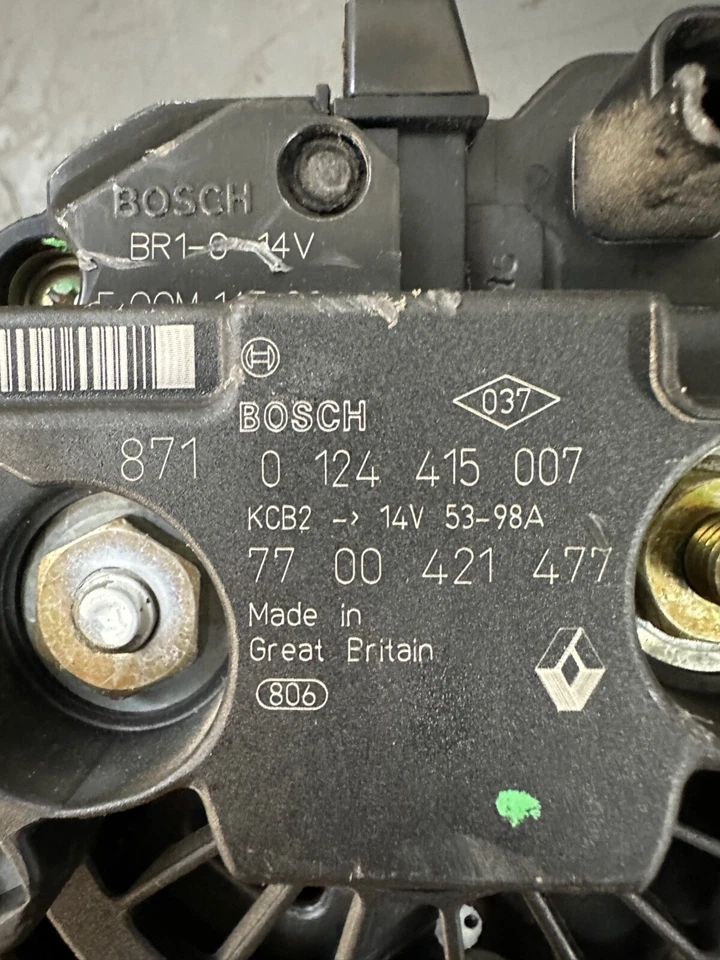 NEW Bosch Alternator 0 124 415 00,  Renault , Dacia. - Image 4 of 4