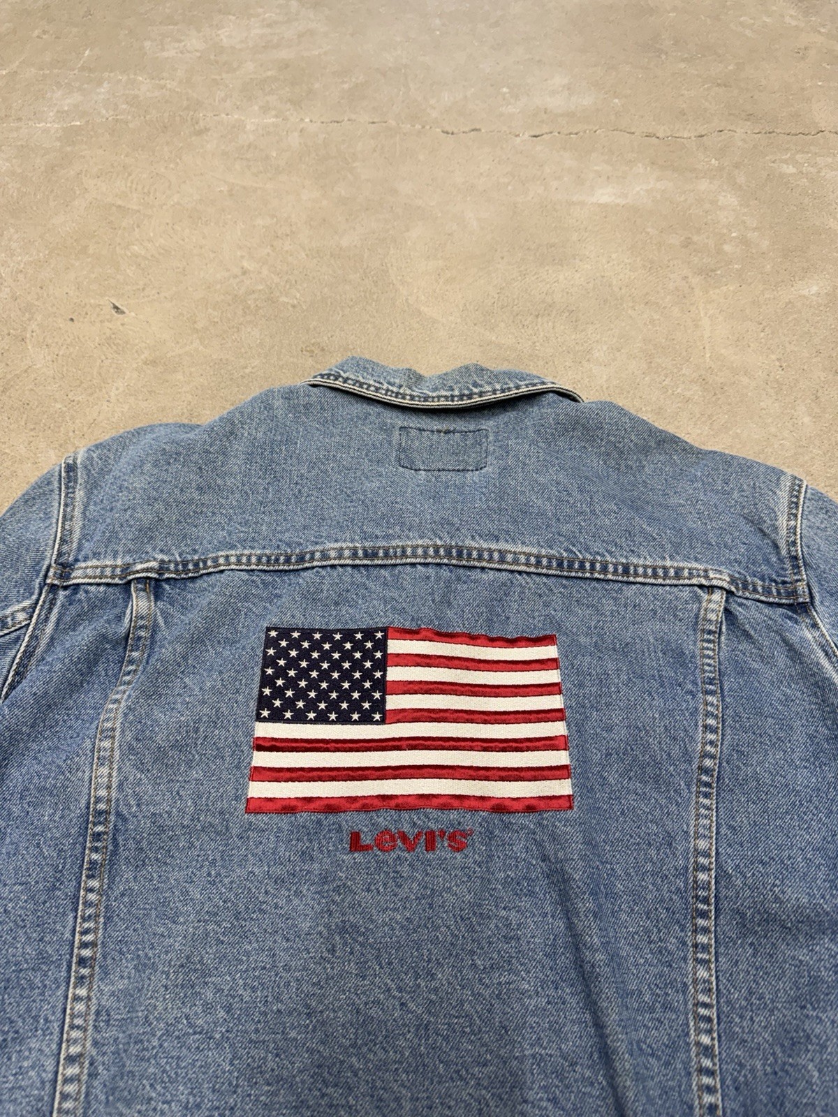 RARE Levi Strauss & Co. Made in USA Flag Patch Blue Denim Jacket Women's L image 6