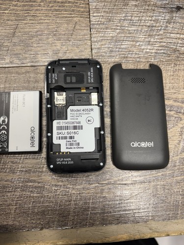 Alcatel SMARTFLIP | 4052R | 4G LTE | 4GB | Flip Phone With Google Assistant AT&T - Picture 12 of 13