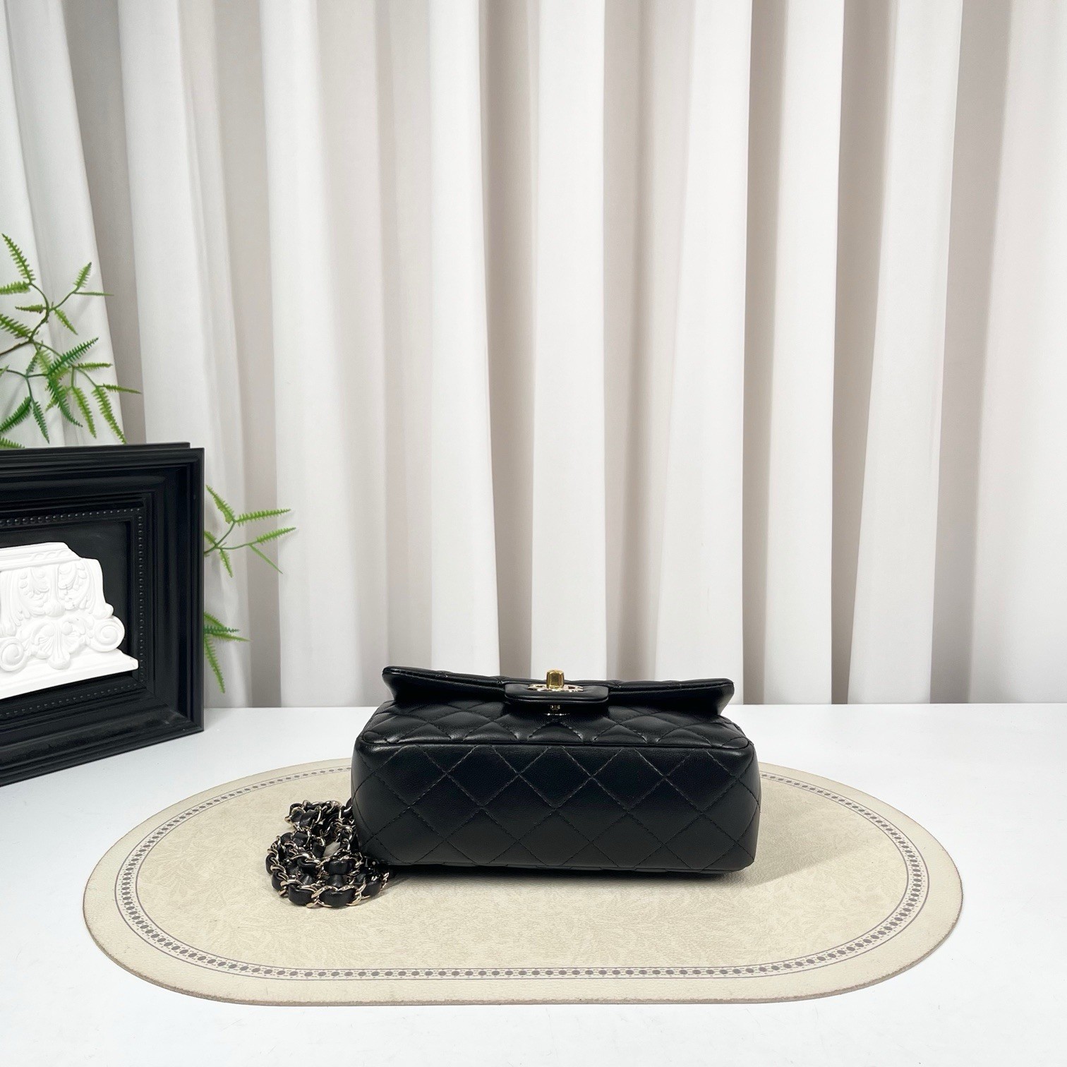 Authentic Pre-owned Chanel Classic Flap Bag Black Lambskin Mini image 5