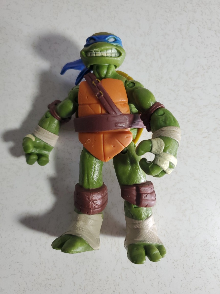 2012 Teenage Mutant Ninja Turtles TMNT Leonardo Action Figure