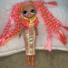 OMG LOL Surprise Lights Dazzle Big Sister Fashion Doll. shoes cape