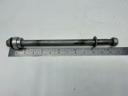 BMW F650GS F650 GS (5) 03' Hinterrad Steckachse Achse Rear Axle spindle