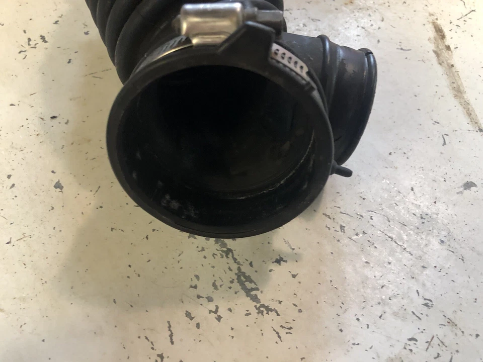 Nissan Cube 2011, tubo de admisión de aire manguera OEM Foto 4 de 4
