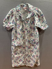 Vintage Carriage Court 100 Cotton Floral Nightgown Size Medium