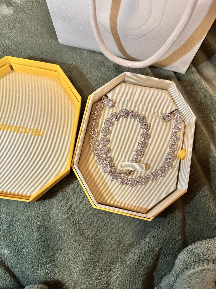 Set De Collar De Swarovski Brazalete Pendientes En Forma De Corazón Nueva Foto 2 de 4