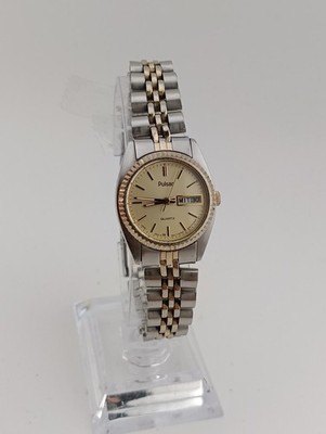 Pulsar Damen Quarz Armbanduhr Edelstahl bicolor champagner V248-8020 Day Date