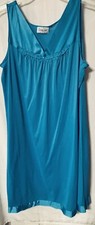 Vintage Vanity Fair M Turquoise Nylon  Satin Nightgown  Robe Peignoir Set