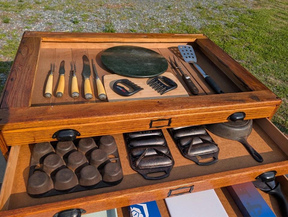 Ilha de cozinha/armário de exposição de carvalho antigo personalizado 5 gavetas com carrinho de carvalho industrial - Imagem 4 de 4