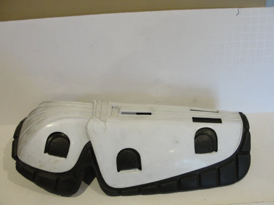 AXO Black & White Knee / Shin Guard Motorcycle MX Motorcross Foto 2 de 4