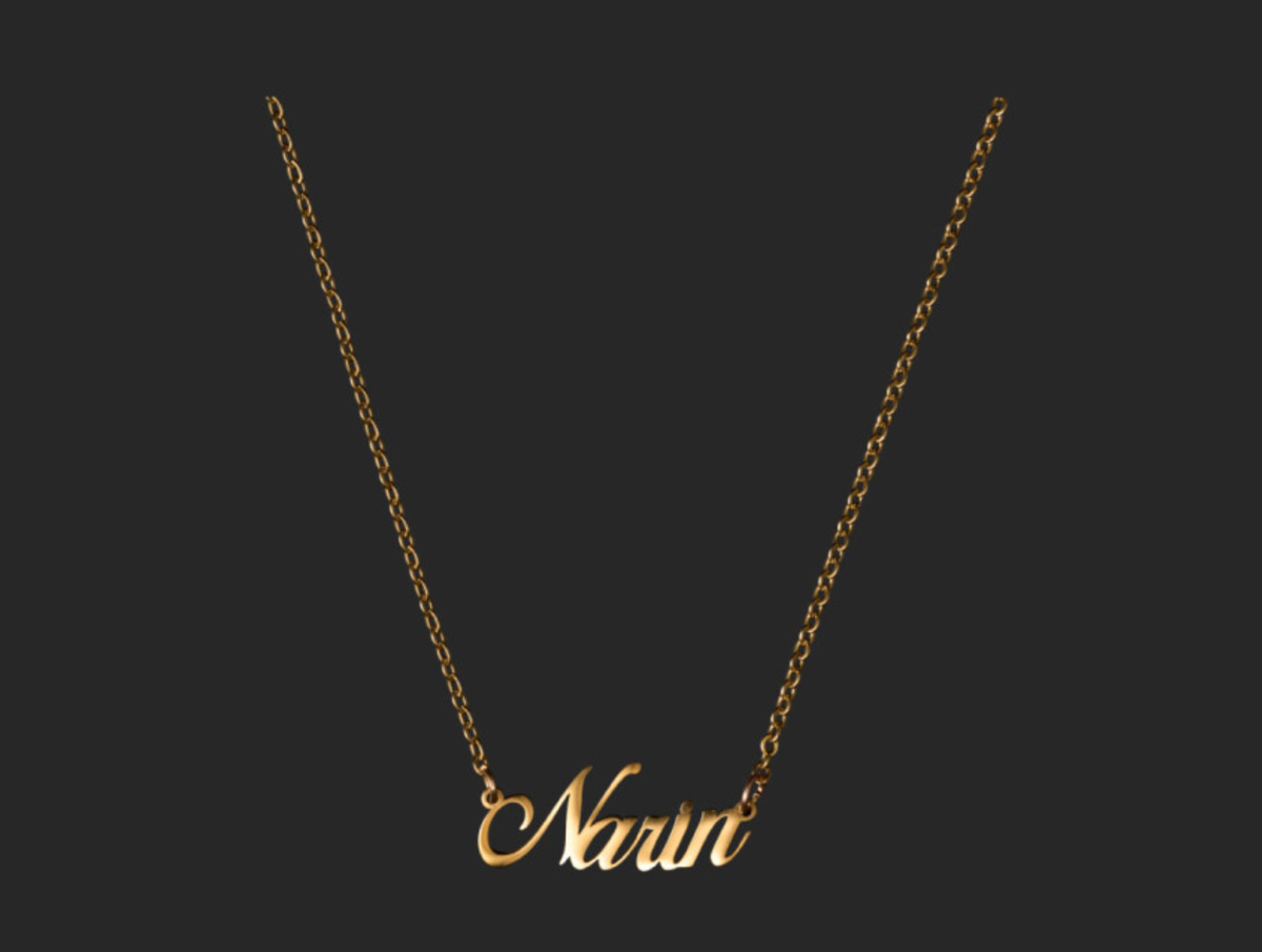 MEOVV My Eyes Open VVIDE MD - Name Plate Necklace - Narin + Photo