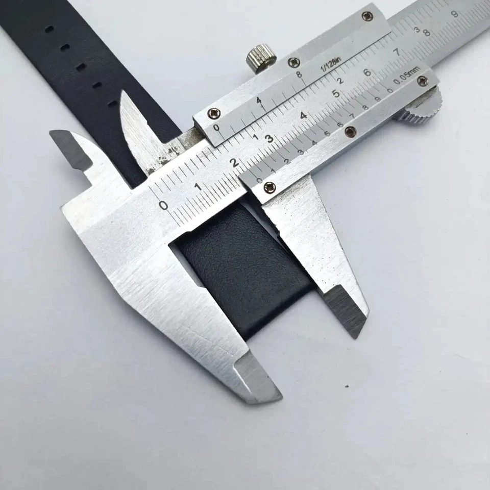 Correa de reloj Calvin Klein de cuero genuino de 20 mm con correa negra Foto 2 de 4