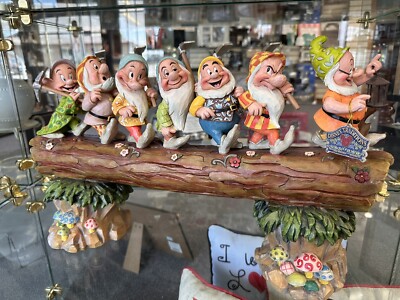 7人の小人　フィギュア　disney enesco Jim Shore Enesco Jim Shore Disney Traditions Seven Dwarfs Musical