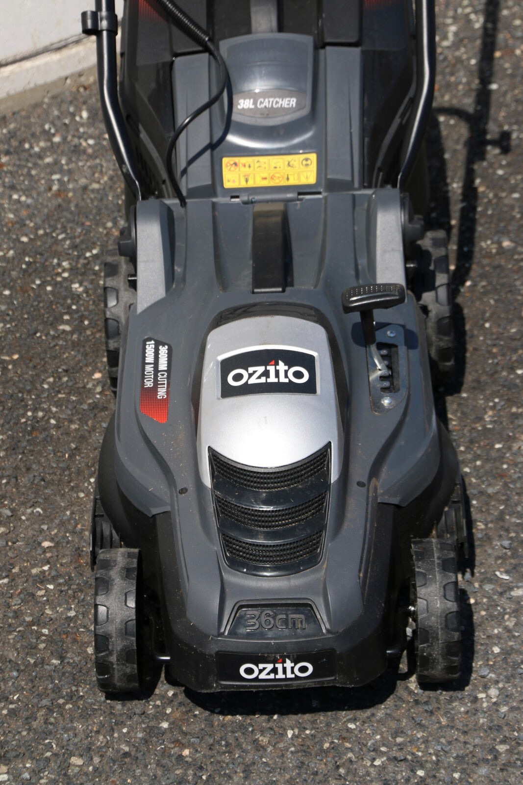 OZITO 1500W Electric 360mm Cut Lawn Mower & 38L Grass Catcher