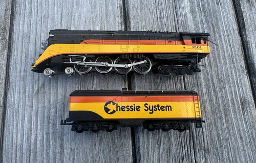 Locomotora de vapor Bachmann HO Chessie System Daylight #2102 4-8-4 para reparación | Condition: Used