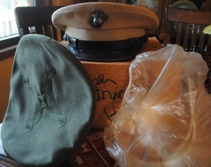 USMC DRESS OFFICER HAT STERLING SILVER HH BADGE BOX TAN &GREEN COVERS KOREAN WAR