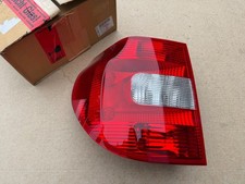 Original VW Skoda Yeti Schlussleuchte Heckleuchte Leuchte links 5L0945111