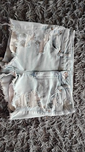 American Eagle Outfitters Next Level Stretch Light Wash Distressed Cut Off 8