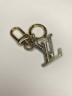 Louis Vuitton ゴールド LVロゴチャーム s-l400.jpg