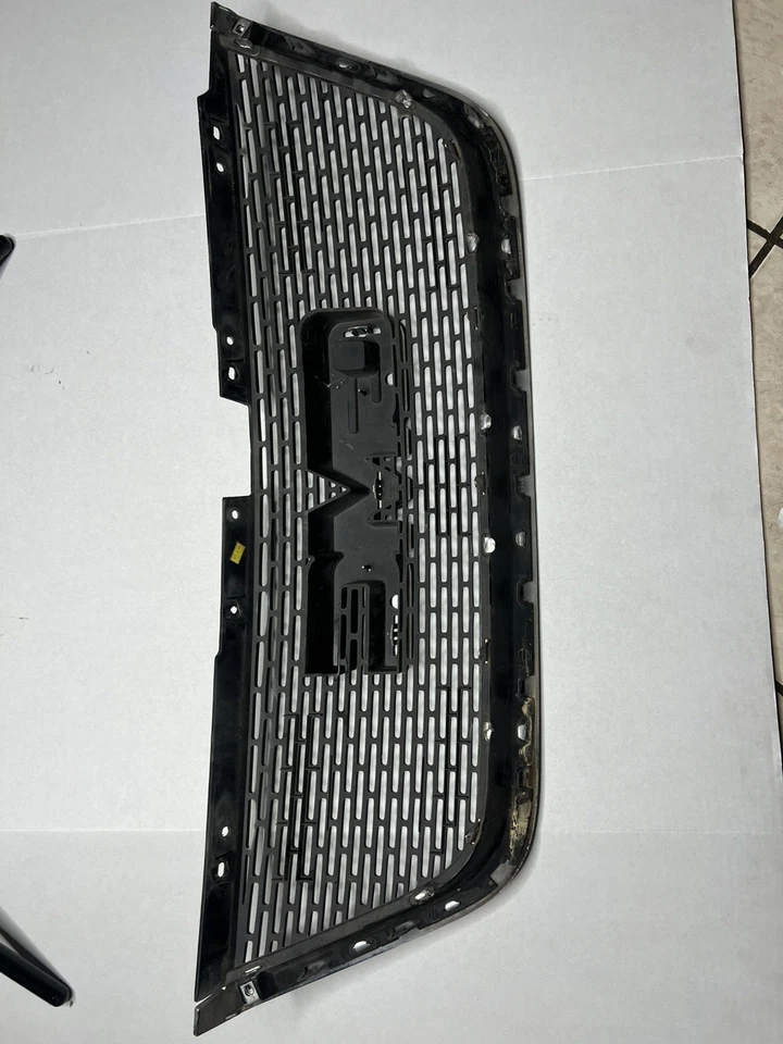 GMC Acadia 2007 a 2012 parrilla superior delantera OEM S8577 DG Foto 2 de 4