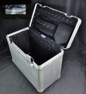 RIMOWA Topas Pilot Case 38L Silver Aluminum Suitcase Trolley
