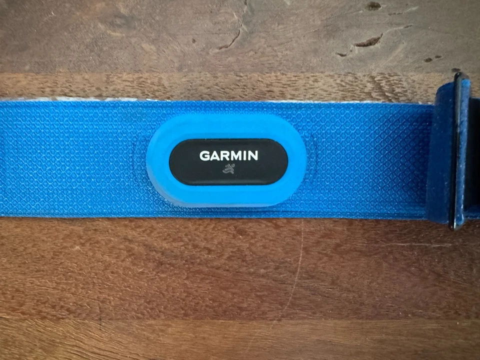 Garmin HRM-Swim 010-12342-00, Premium Heart Rate Strap with Real-Time Data - Image 2 of 4