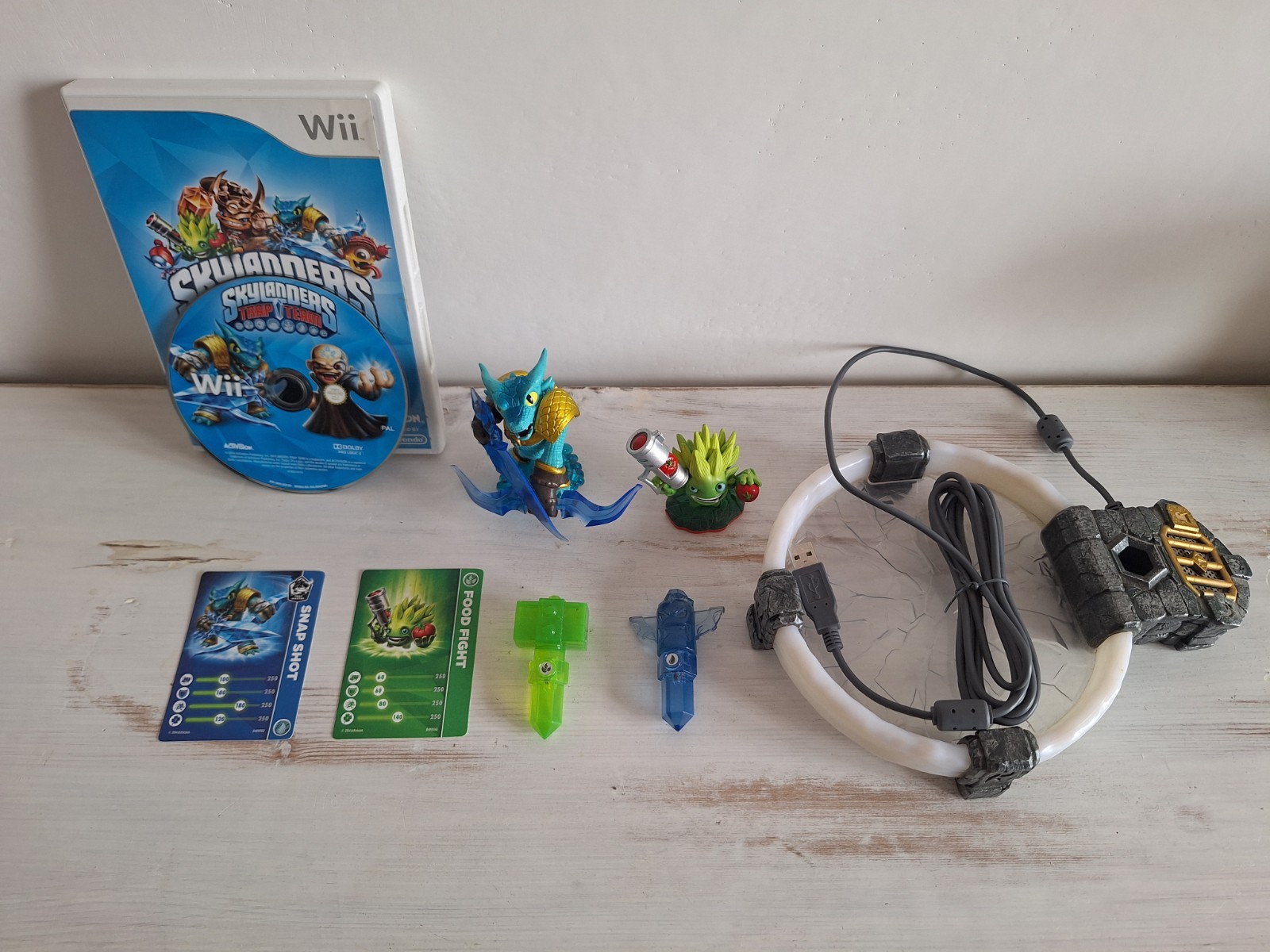 Starter Pack Skylanders Trap Team Wii con Snap Shot, Food Fight e trappole