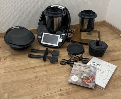 Thermomix TM6 schwarz Sonderedition  + viel Zubehör